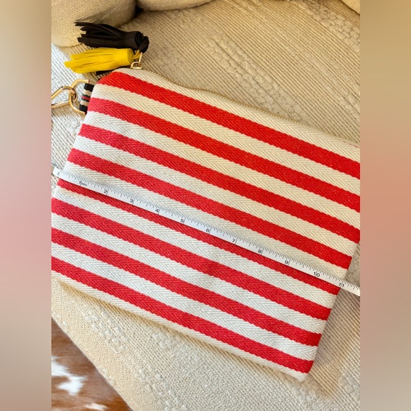 Red and white striped canvas clutch - Picture 6 of 7